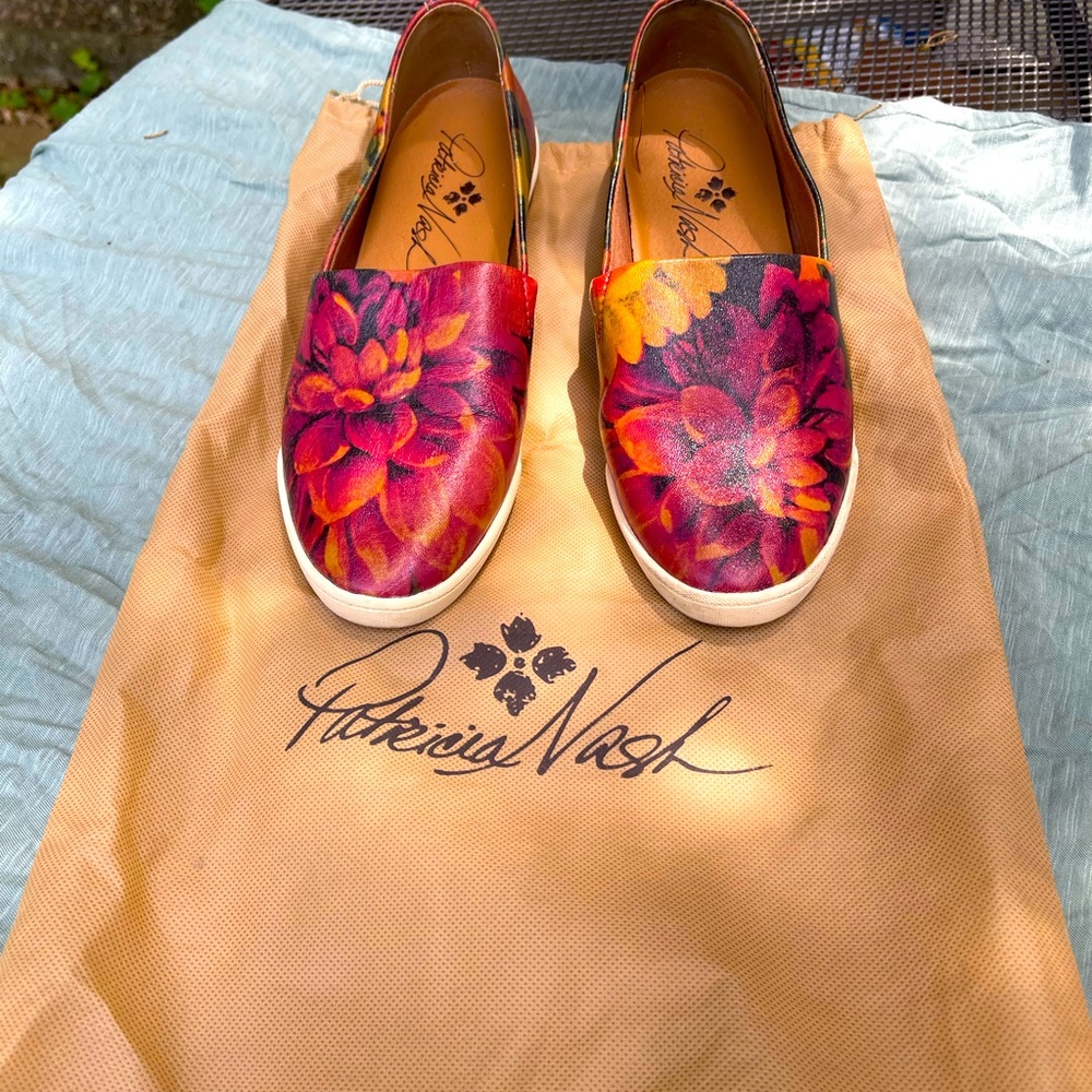 Patricia Nash Lola multi color print slip on flats leather Women’s Size US 7 M